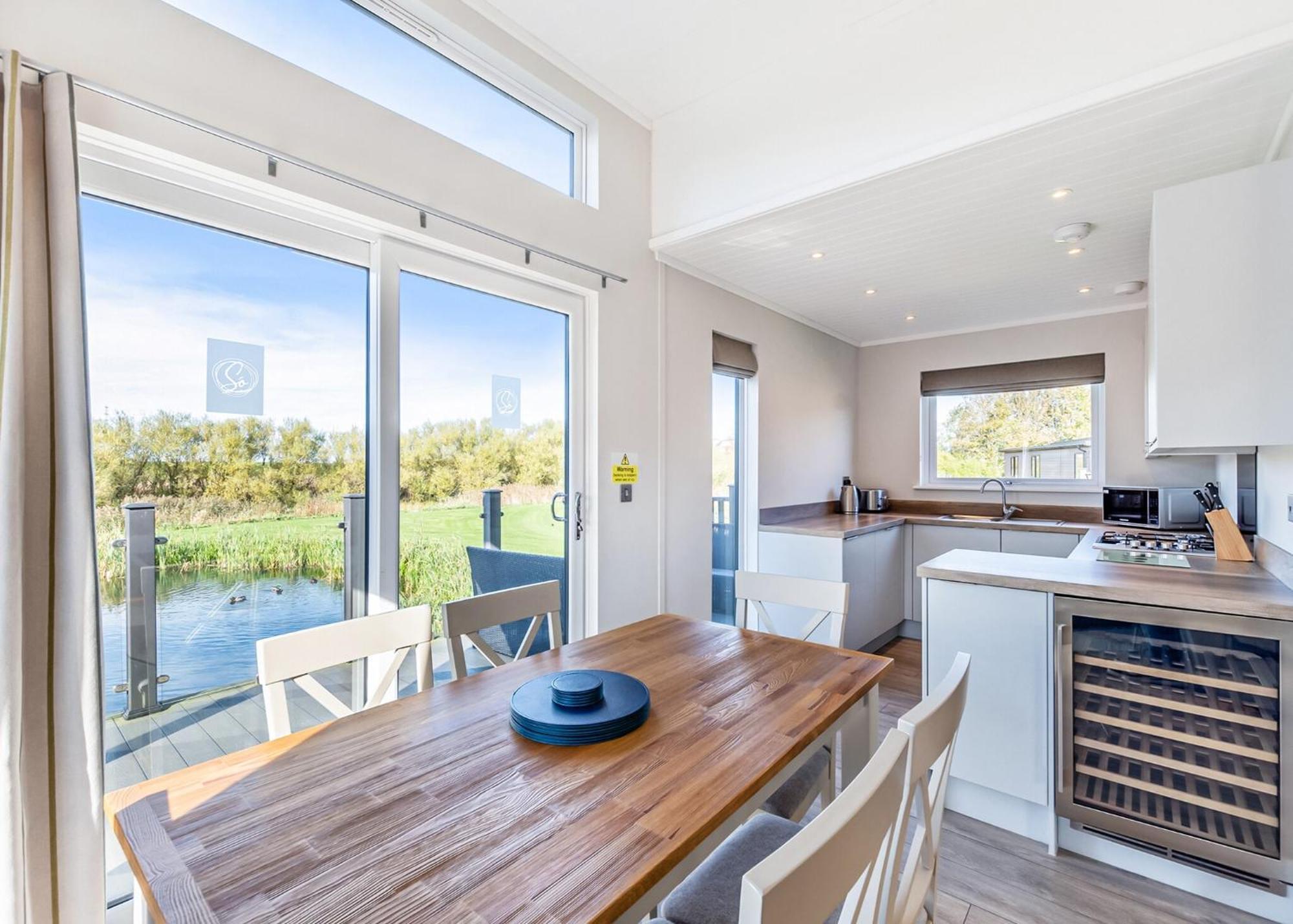 Waterside Hambleton Lakeside Lodges Poulton-le-Fylde Dış mekan fotoğraf