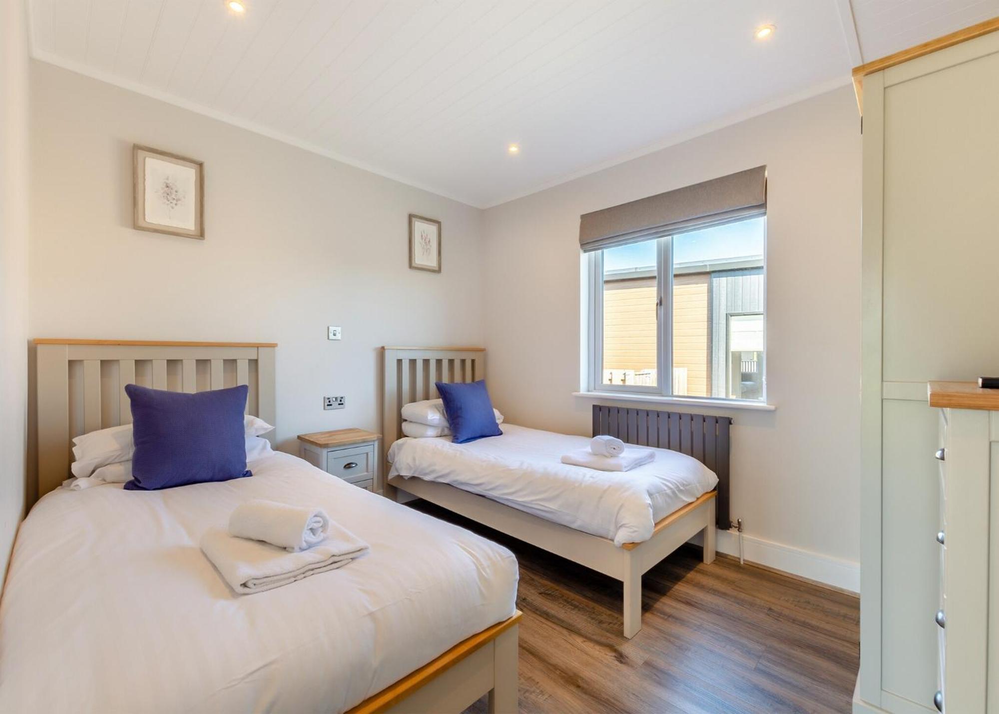 Waterside Hambleton Lakeside Lodges Poulton-le-Fylde Oda fotoğraf