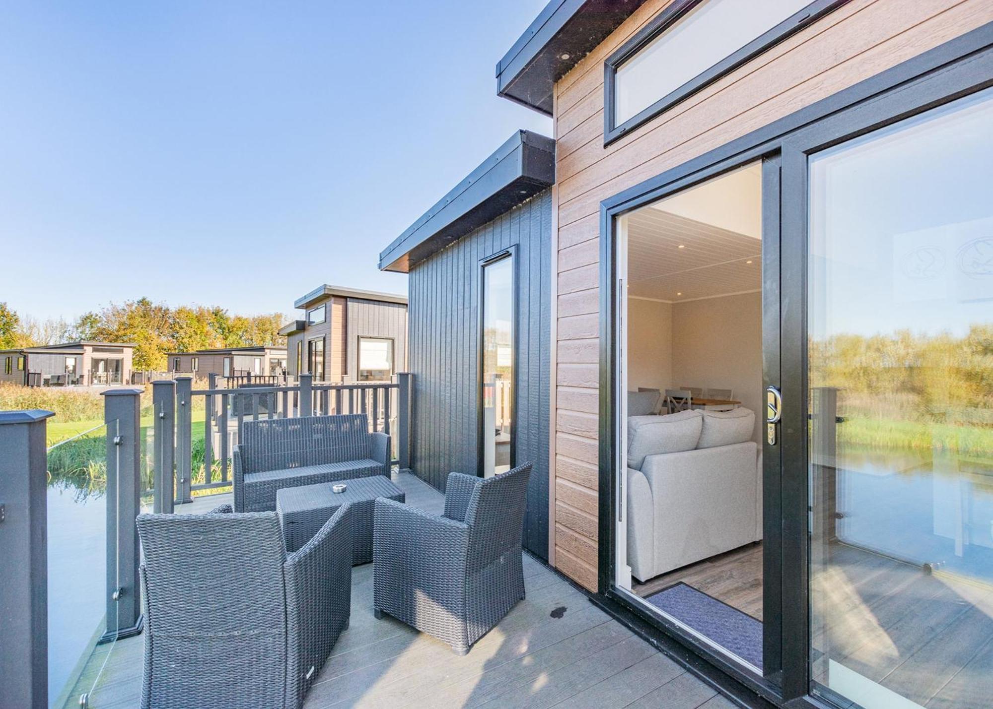 Waterside Hambleton Lakeside Lodges Poulton-le-Fylde Dış mekan fotoğraf